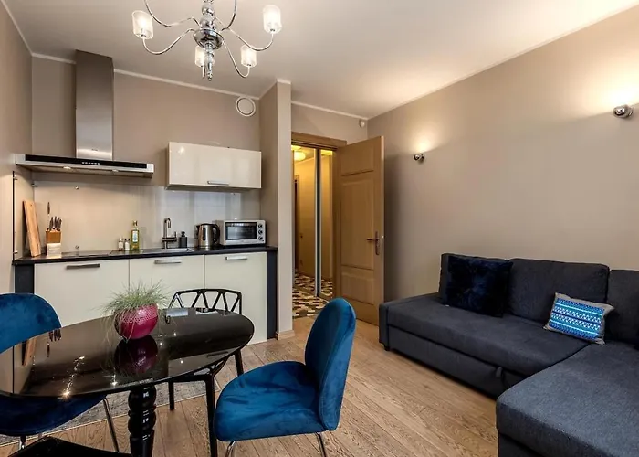 Classic 1-Bedroom Apartment In Old Town Riga