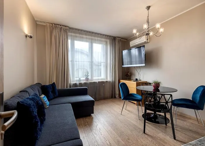 Classic 1-Bedroom Apartment In Old Town Riga
